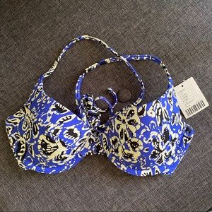 NWT Blue floral bikini top